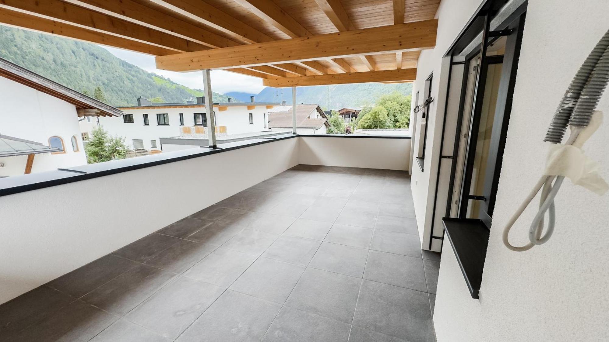 Koca Apartment *